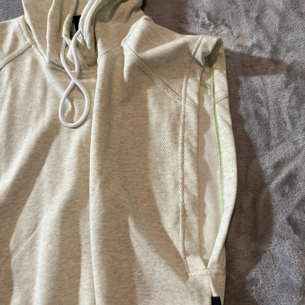 adidas Cream Sleeveless Muscle Tee Hoodie Womens Size XS Off-White Active Tank